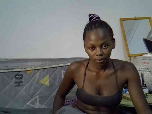 Sexybeiby1 webcam