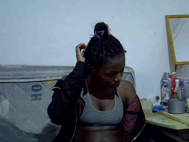 Sexybeiby1 webcam