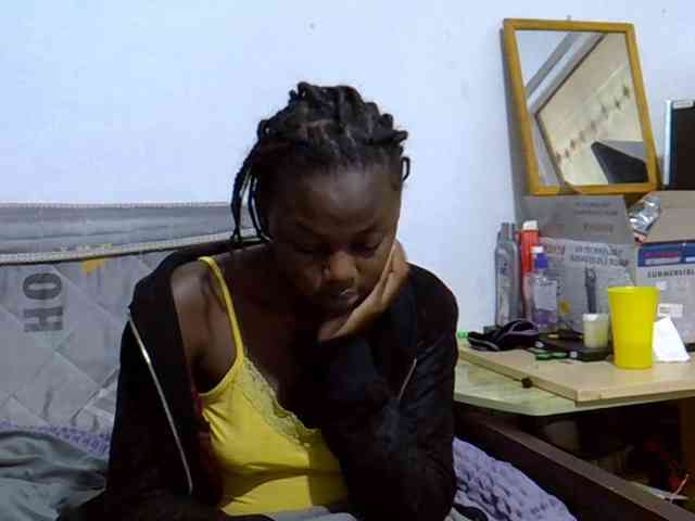 Sexybeiby1 webcam