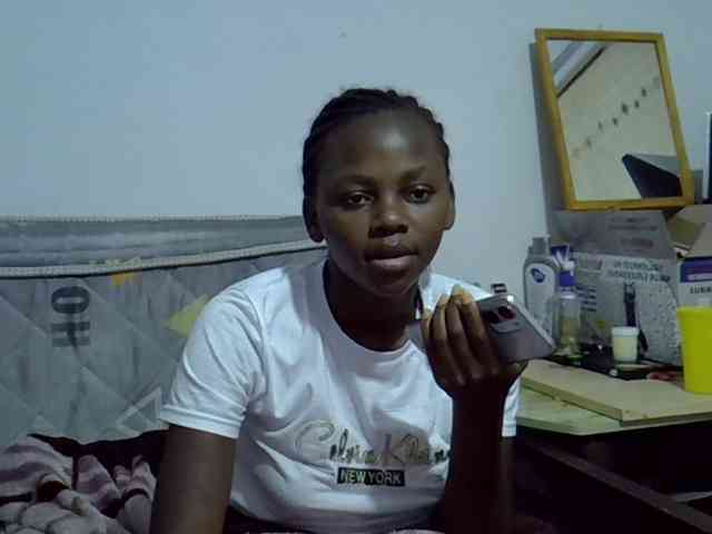 Sexybeiby1 webcam