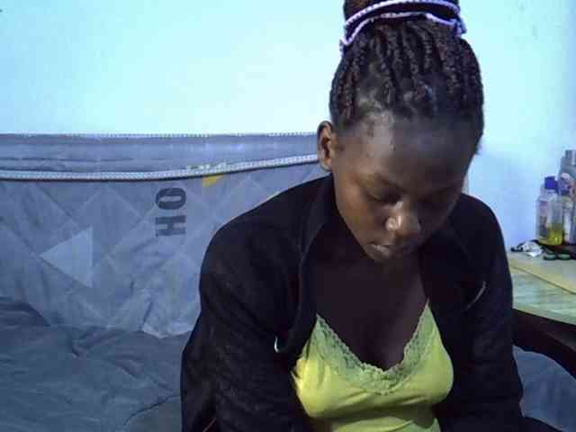 Sexybeiby1 webcam