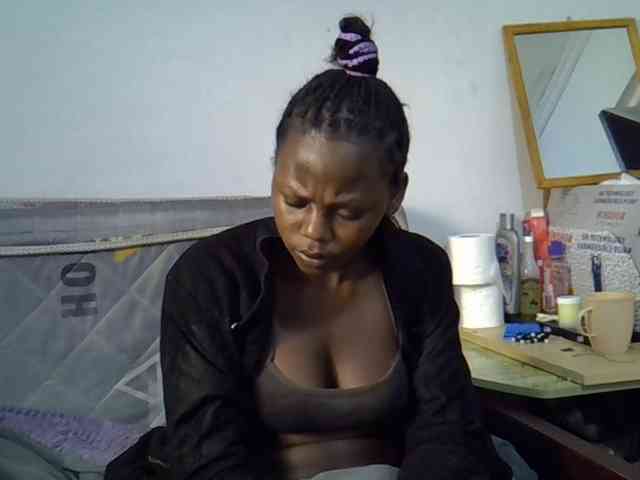 Sexybeiby1 webcam