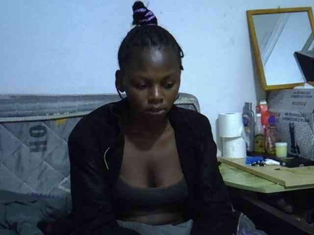 Sexybeiby1 webcam