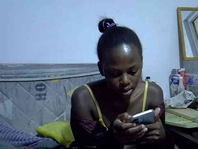 Sexybeiby1 webcam