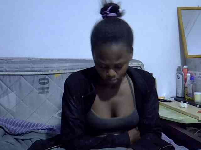 Sexybeiby1 webcam