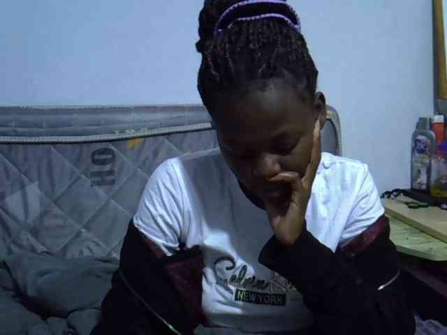 Sexybeiby1 webcam