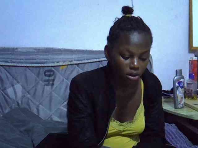 Sexybeiby1 webcam