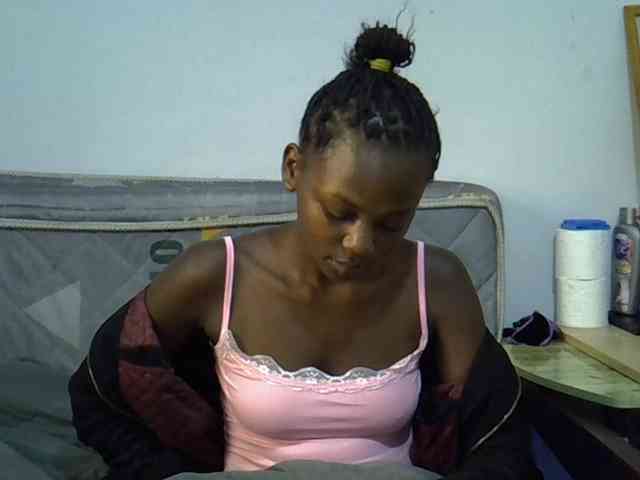 Sexybeiby1 webcam