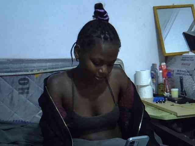 Sexybeiby1 webcam