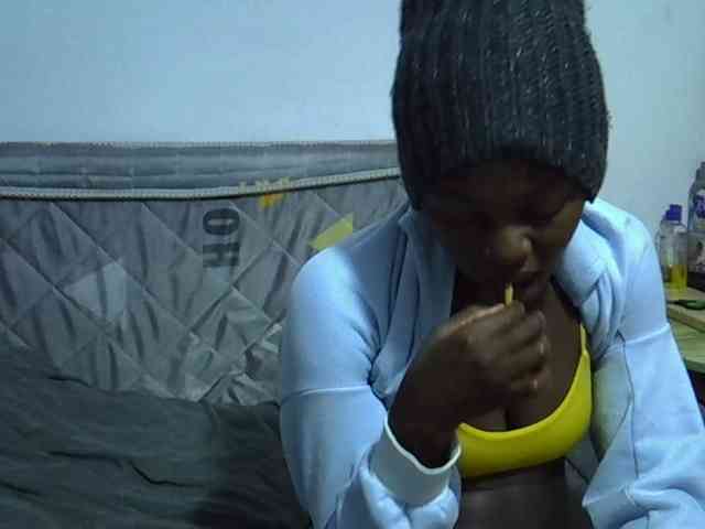 Sexybeiby1 webcam