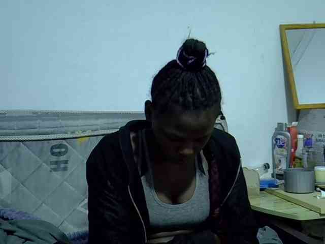 Sexybeiby1 webcam