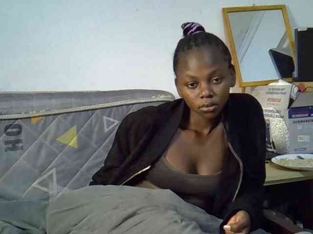 Sexybeiby1 webcam
