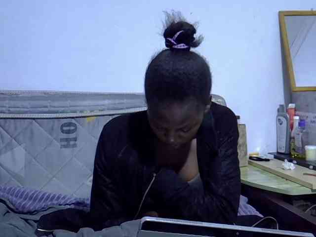Sexybeiby1 webcam