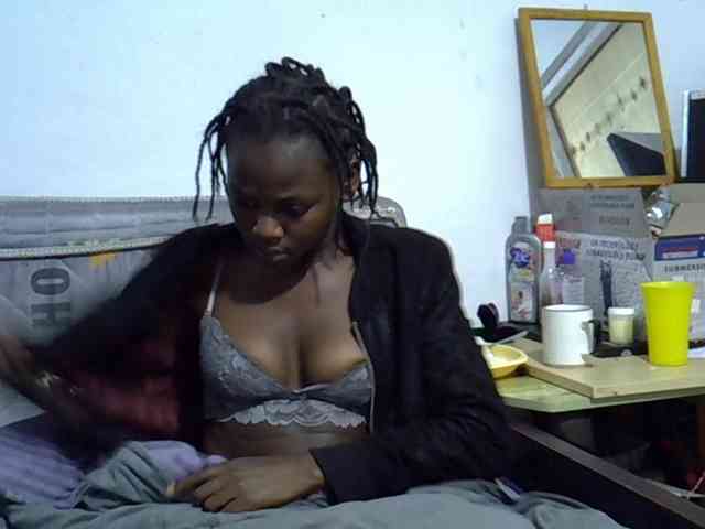Sexybeiby1 webcam
