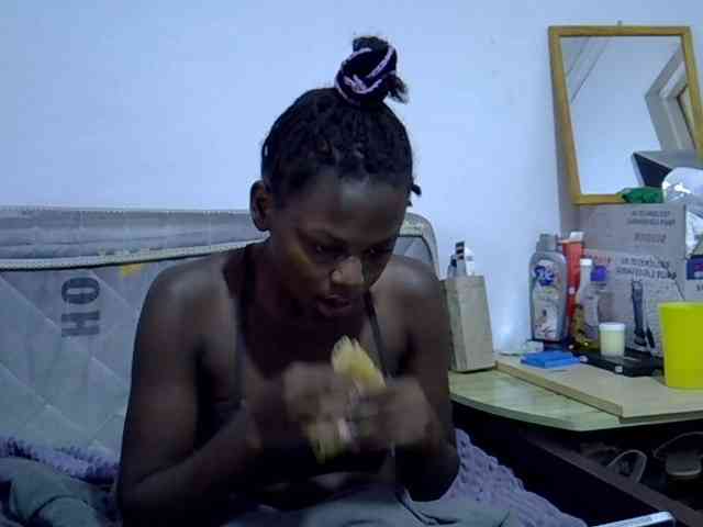 Sexybeiby1 webcam