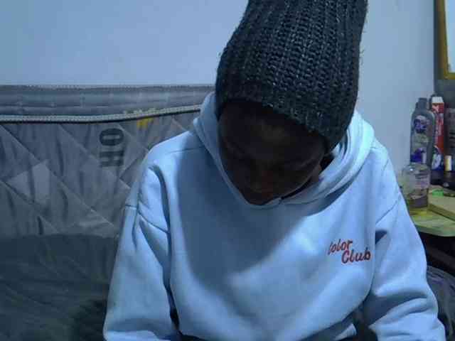 Sexybeiby1 webcam