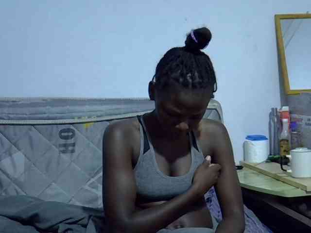 Sexybeiby1 webcam