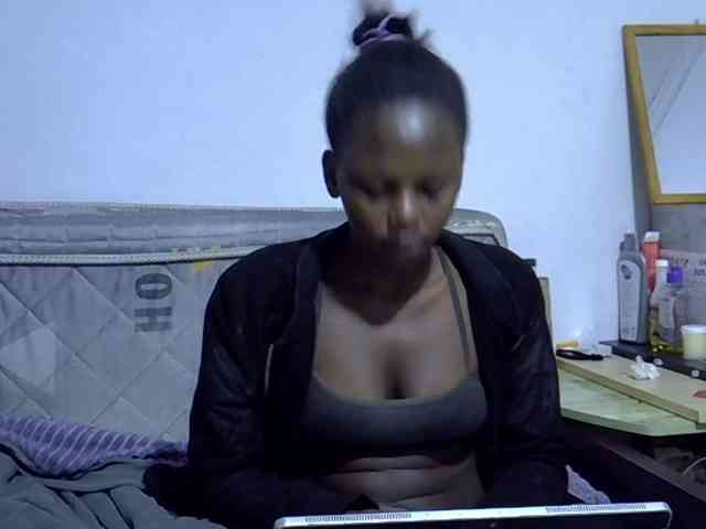 Sexybeiby1 webcam