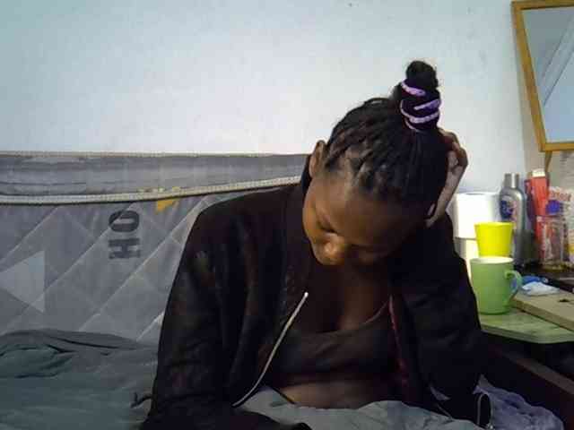 Sexybeiby1 webcam