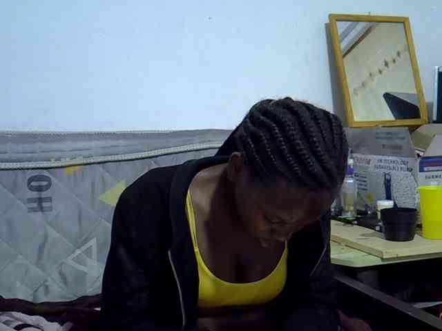 Sexybeiby1 webcam