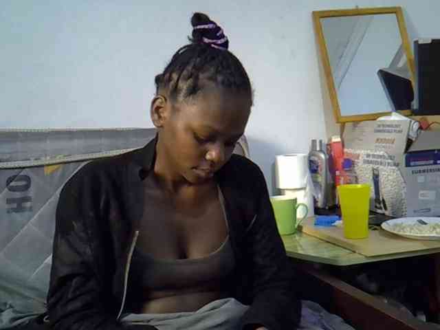 Sexybeiby1 webcam