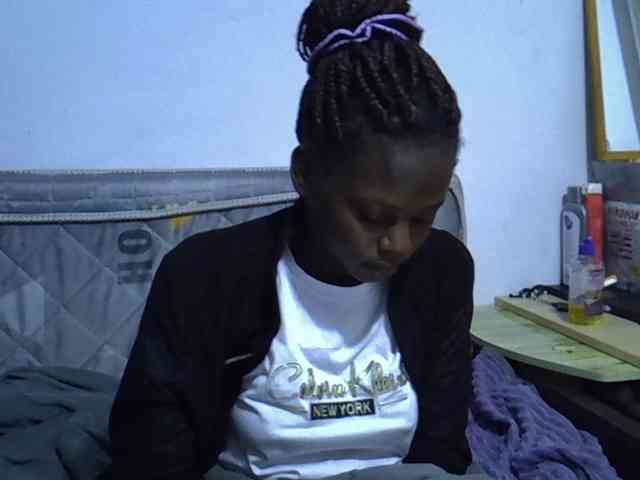 Sexybeiby1 webcam
