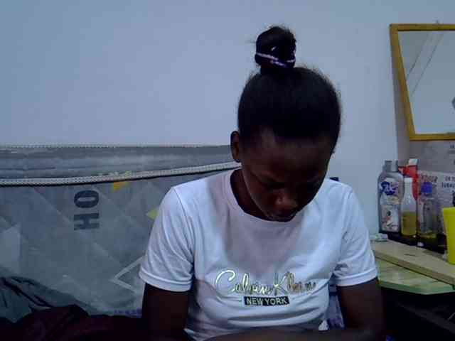 Sexybeiby1 webcam
