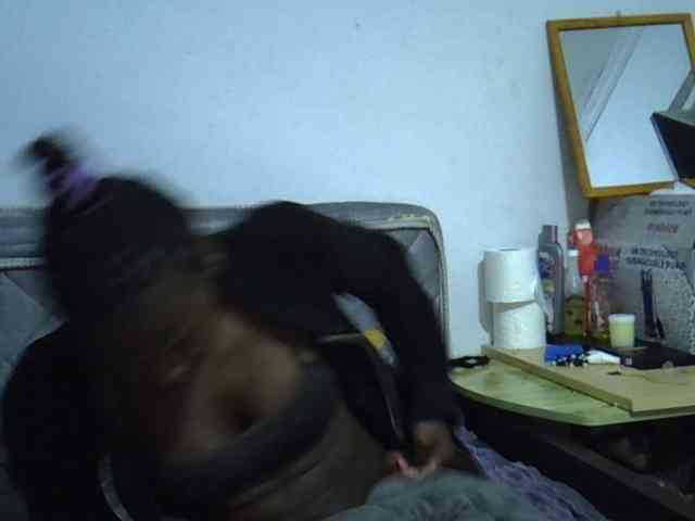 Sexybeiby1 webcam