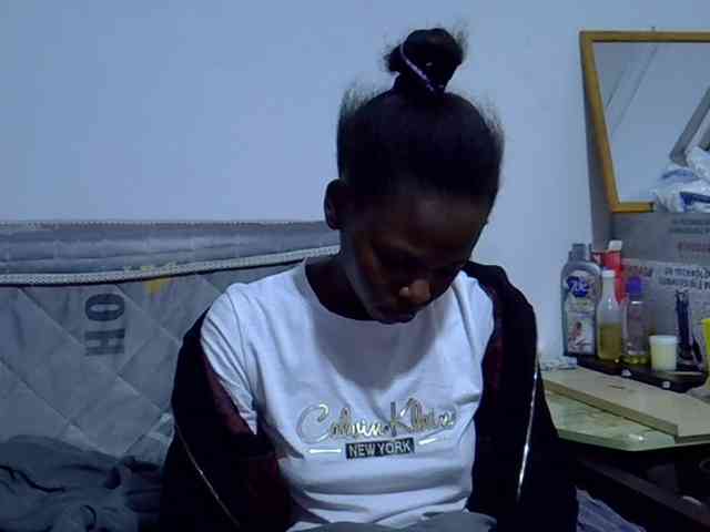 Sexybeiby1 webcam