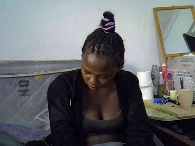 Sexybeiby1 webcam