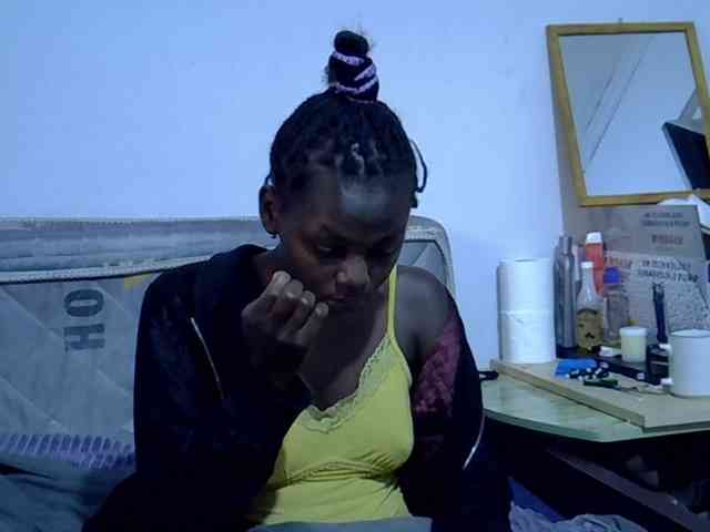Sexybeiby1 webcam