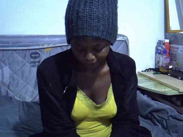 Sexybeiby1 webcam