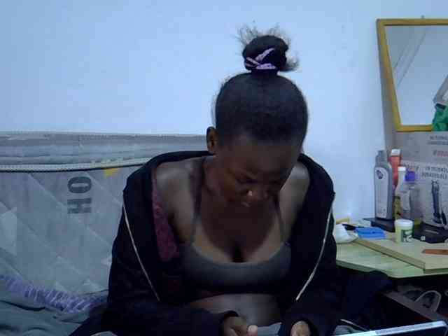 Sexybeiby1 webcam