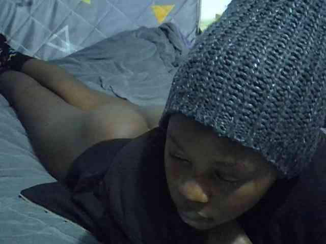 Sexybeiby1 webcam