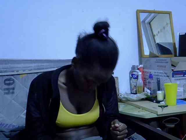 Sexybeiby1 webcam