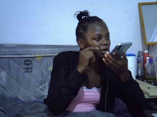 Sexybeiby1 webcam