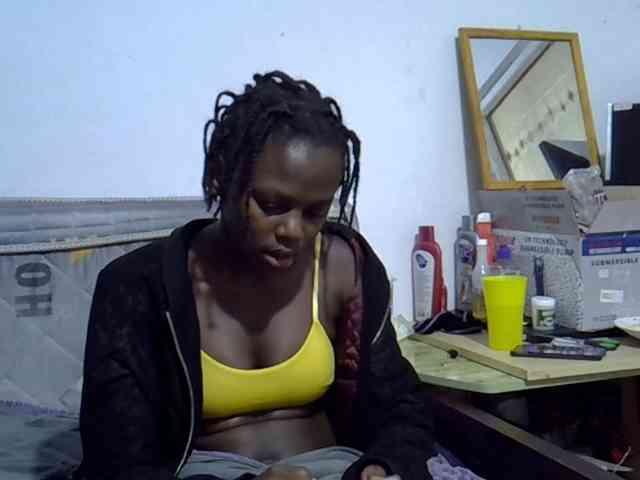 Sexybeiby1 webcam