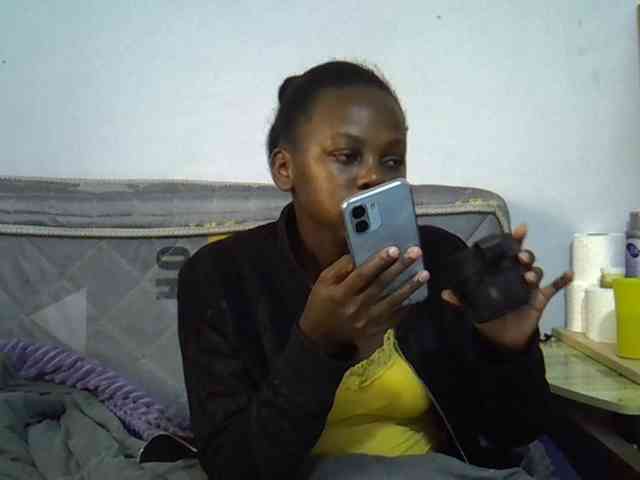 Sexybeiby1 webcam