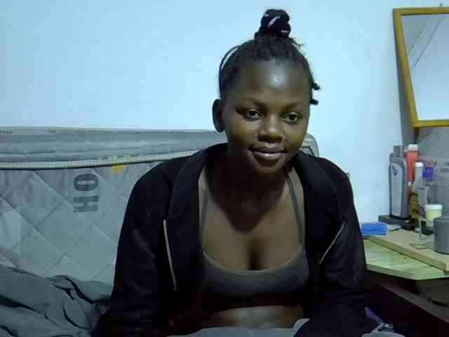 Sexybeiby1 webcam