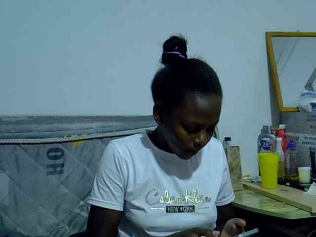 Sexybeiby1 webcam