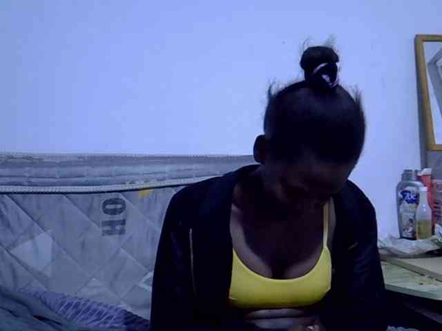 Sexybeiby1 webcam