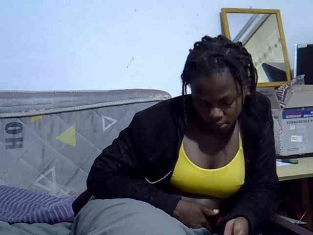 Sexybeiby1 webcam
