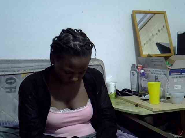 Sexybeiby1 webcam