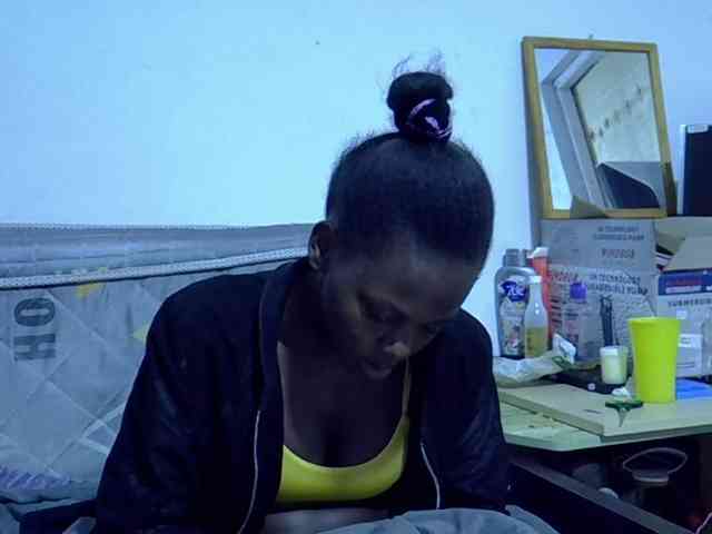 Sexybeiby1 webcam