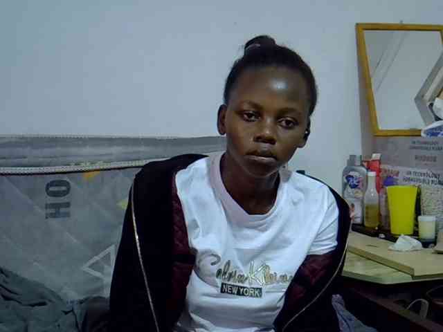 Sexybeiby1 webcam
