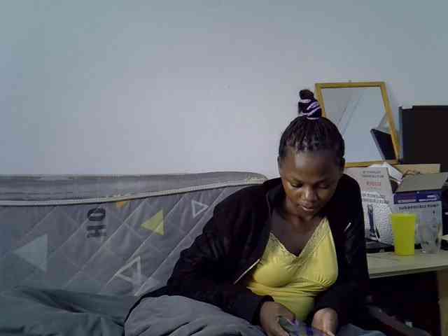 Sexybeiby1 webcam