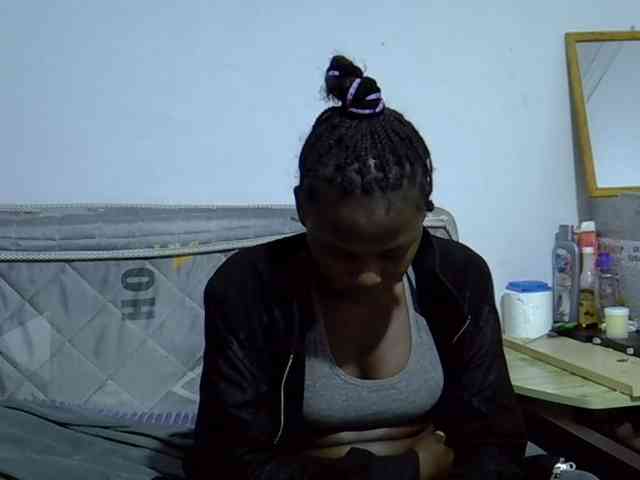 Sexybeiby1 webcam