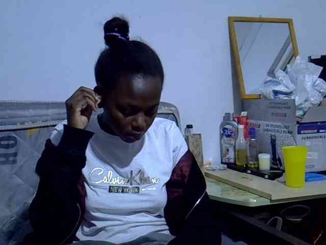 Sexybeiby1 webcam