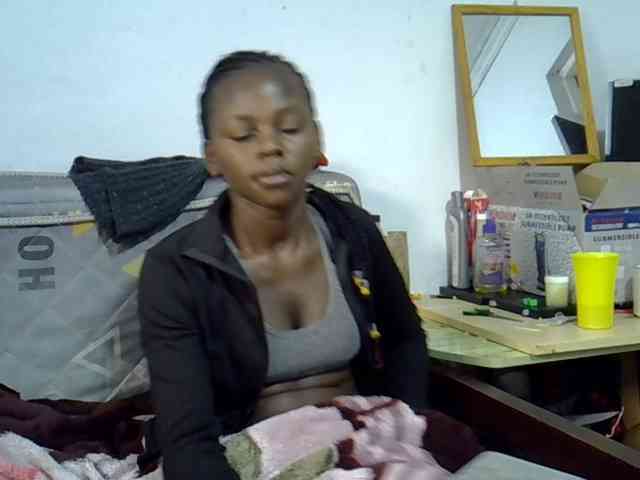 Sexybeiby1 webcam