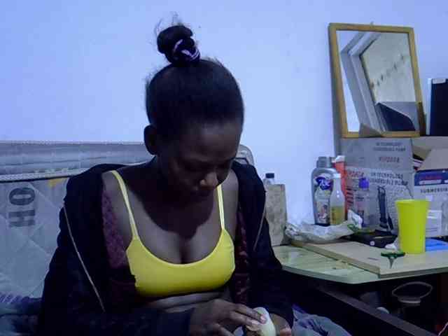 Sexybeiby1 webcam